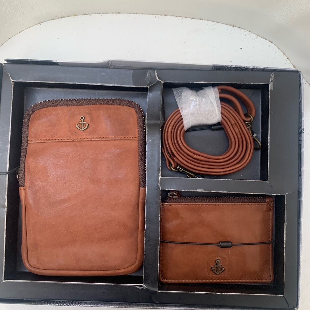 HARBOUR 2nd German Leather Crossbody bag and card wallet  100 % leather NWT